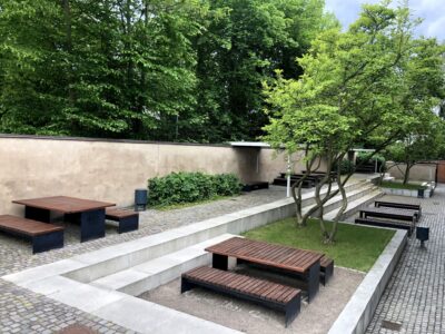 Mobilia Bench