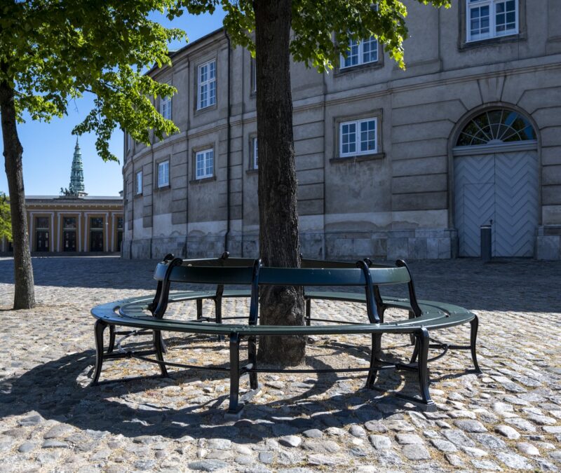 Copenhagen Round Bench