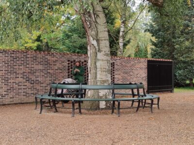 Copenhagen Round Bench