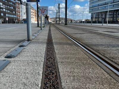 Spor og vejskilt i København