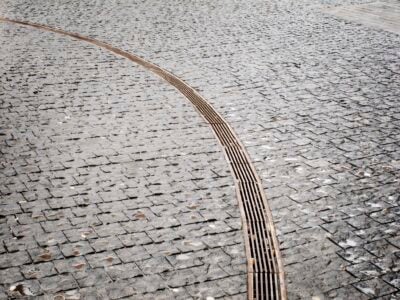 Mønstret på en brostensbelagt overflade